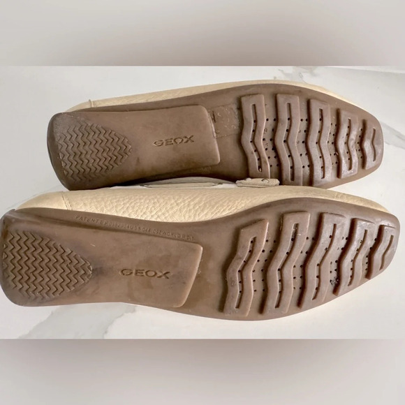 GEOX respira Leather cream beige Flats moccasins loafers preppy slip on soft US7 - Picture 6 of 6